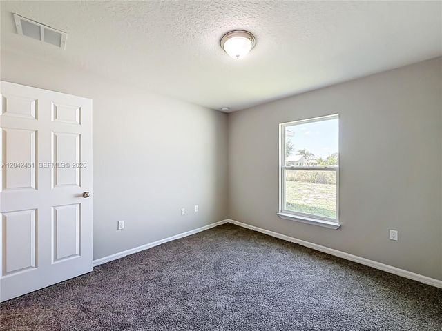 666 SW Jeanne Ave, Port St. Lucie, FL 34953