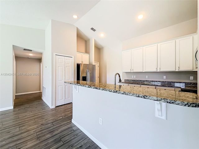 666 SW Jeanne Ave, Port St. Lucie, FL 34953