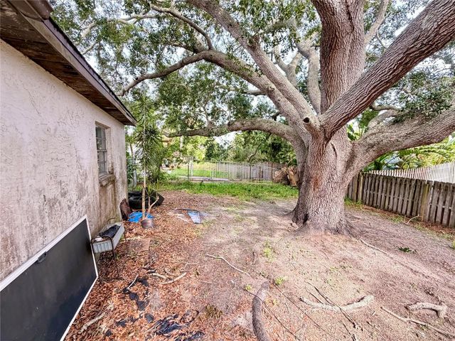 1306 DUKES DRIVE, Tarpon Springs, FL 34689