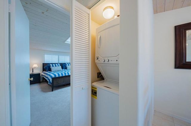 San Carlos & 10th, Carmel, CA 93921