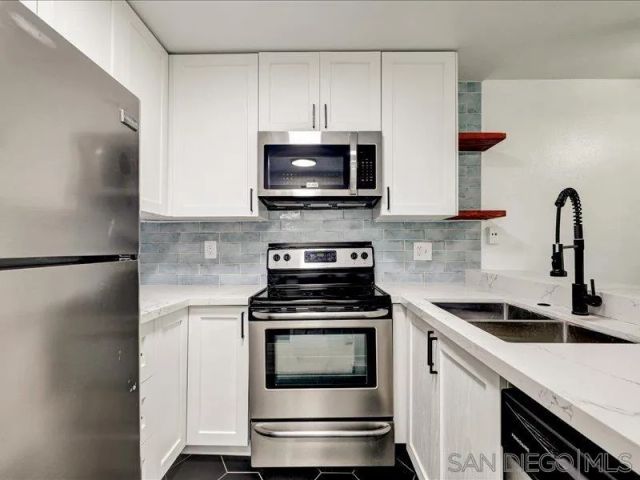 1124 Eureka St 17, San Diego, CA 92110