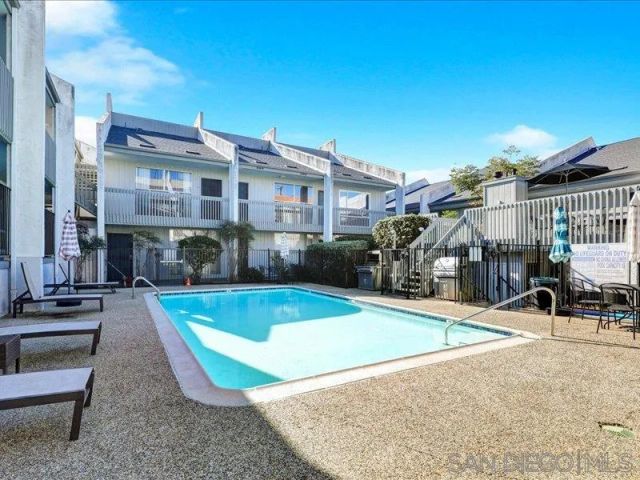 1124 Eureka St 17, San Diego, CA 92110