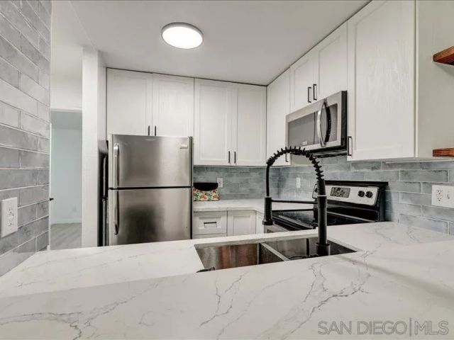 1124 Eureka St 17, San Diego, CA 92110