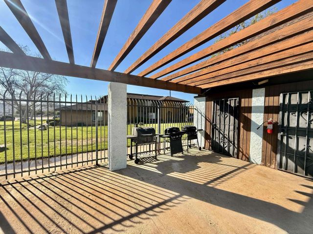 321 Sun Ct, El Cajon, CA 92021