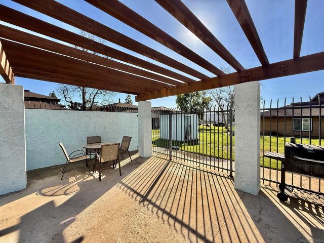 321 Sun Ct, El Cajon, CA 92021