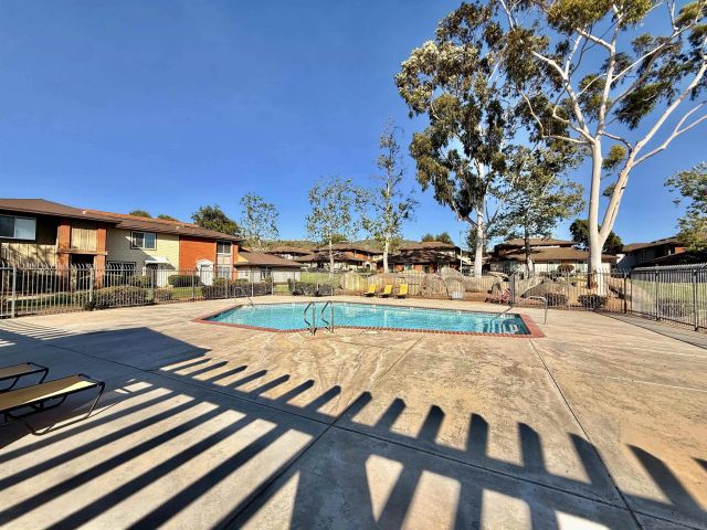 321 Sun Ct, El Cajon, CA 92021