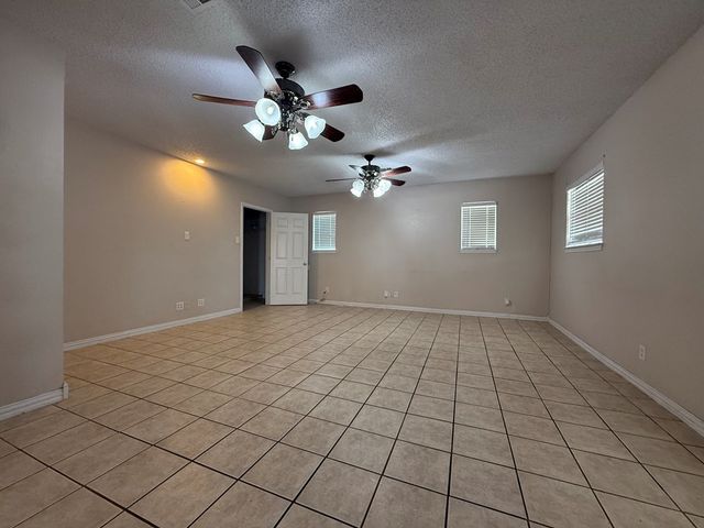 615 Placer Ave, Odessa, TX 79763