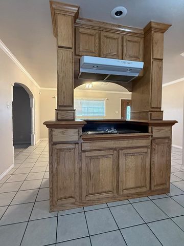 615 Placer Ave, Odessa, TX 79763