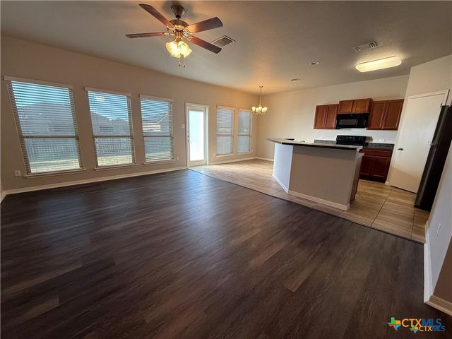 1214 Jamestown Drive, Temple, TX 76504
