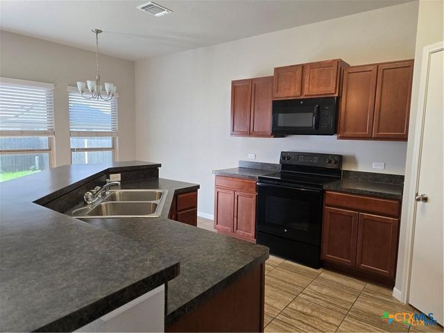1214 Jamestown Drive, Temple, TX 76504