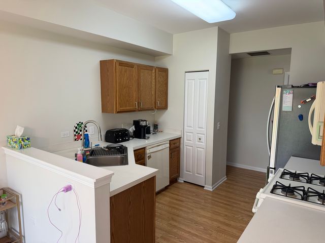 3129 Ollerton Avenue 3129, Aurora, IL 60502