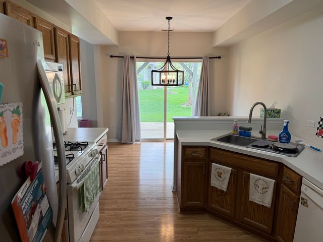 3129 Ollerton Avenue 3129, Aurora, IL 60502
