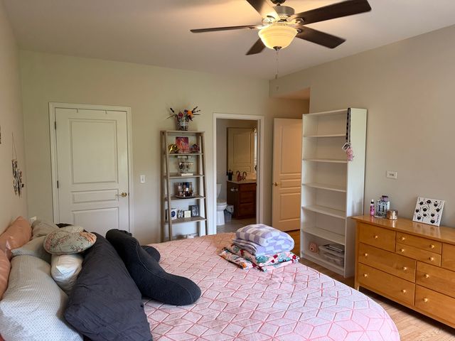 3129 Ollerton Avenue 3129, Aurora, IL 60502