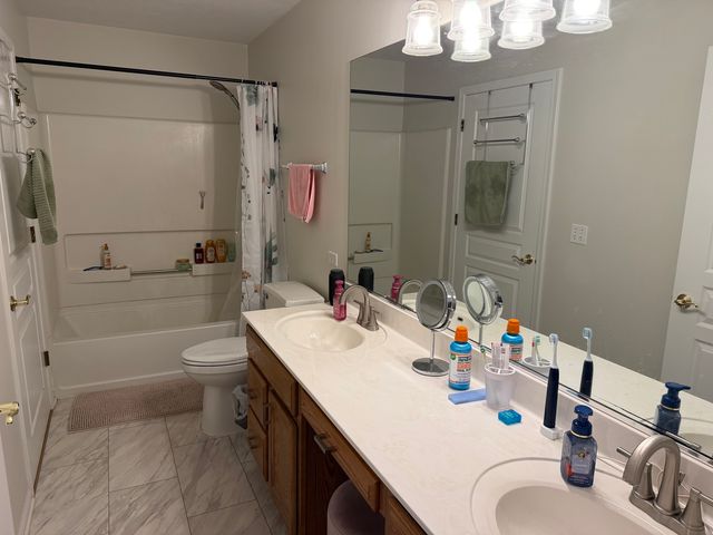 3129 Ollerton Avenue 3129, Aurora, IL 60502