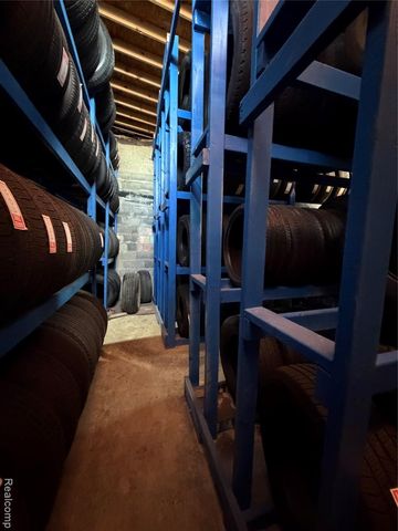 7647 Joy Road, Detroit, MI 48204