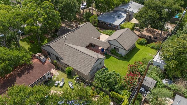 2504 Briargrove DR, Austin, TX 78704