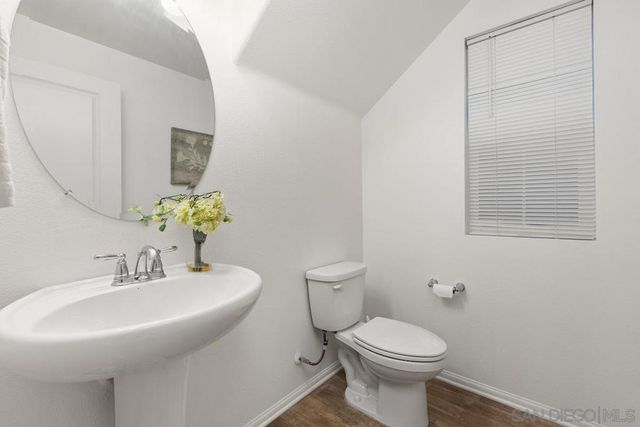 264 CAMELLIA WAY, Vista, CA 92083