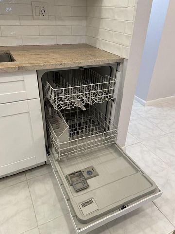 399 Sheffield Q, West Palm Beach, FL 33417