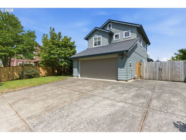 5475 CHARLES Way, Eugene, OR 97402