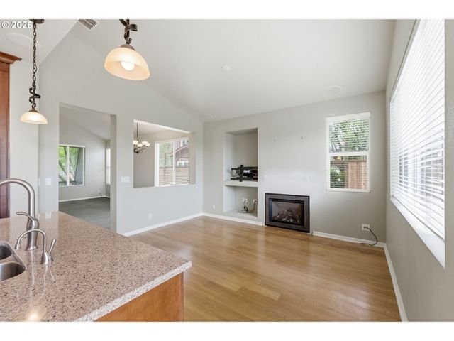 5475 CHARLES Way, Eugene, OR 97402
