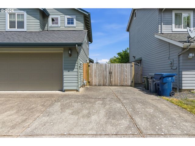 5475 CHARLES Way, Eugene, OR 97402