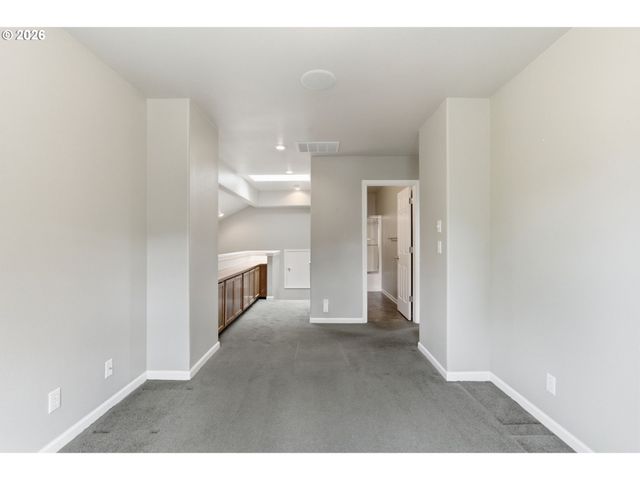 5475 CHARLES Way, Eugene, OR 97402
