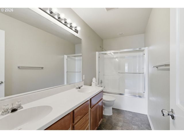 5475 CHARLES Way, Eugene, OR 97402