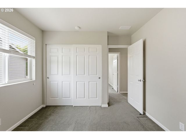 5475 CHARLES Way, Eugene, OR 97402