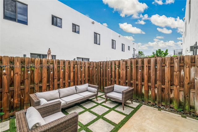 519 SW 91st Pl, Miami, FL 33174