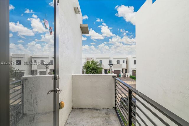 519 SW 91st Pl, Miami, FL 33174