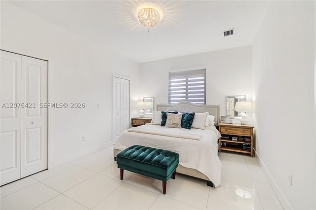 519 SW 91st Pl, Miami, FL 33174