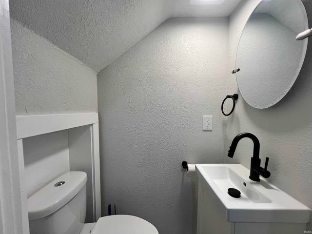 602 17th Street, Bedford, IN 47421