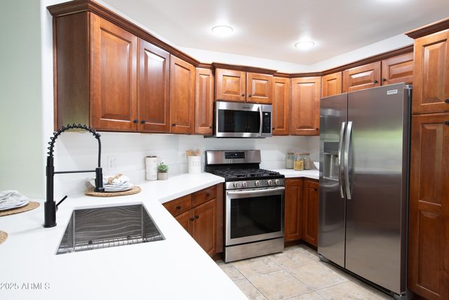5450 E Deer Valley Drive Unit 1215, Phoenix, AZ 85054