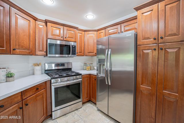 5450 E Deer Valley Drive Unit 1215, Phoenix, AZ 85054