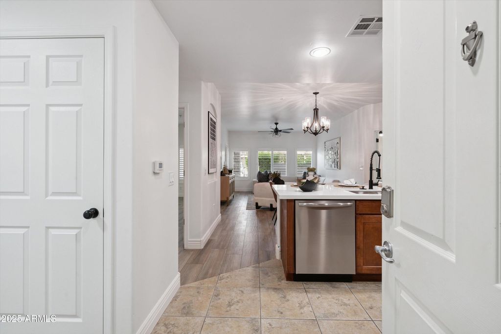 5450 E Deer Valley Drive Unit 1215, Phoenix, AZ 85054