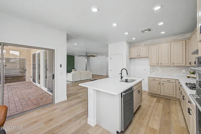 18082 N 167TH Drive, Surprise, AZ 85374