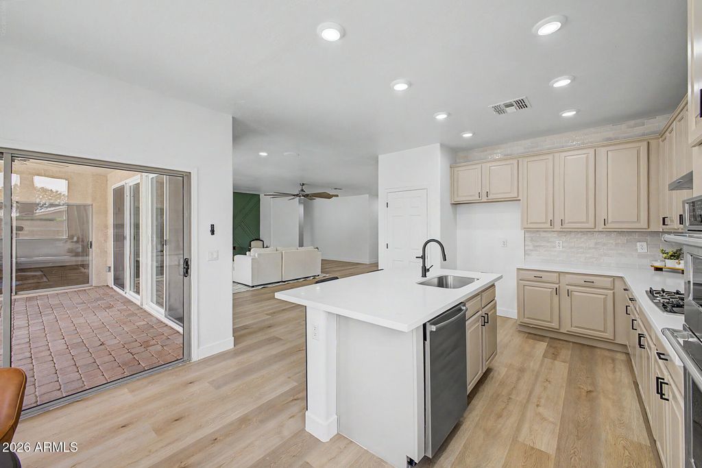 18082 N 167TH Drive, Surprise, AZ 85374 — photo 5