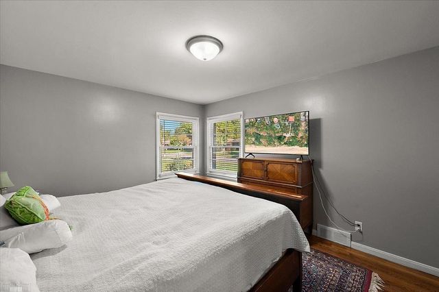 1111 S Renaud Road, Grosse Pointe Woods, MI 48236