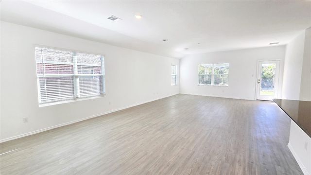 1637 Chapel Ranch RD, Georgetown, TX 78628
