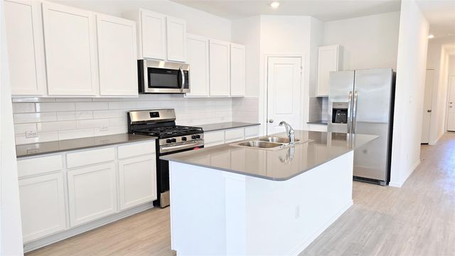 1637 Chapel Ranch RD, Georgetown, TX 78628