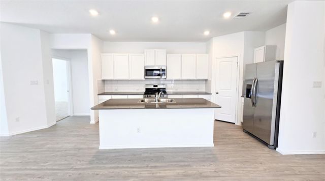1637 Chapel Ranch RD, Georgetown, TX 78628