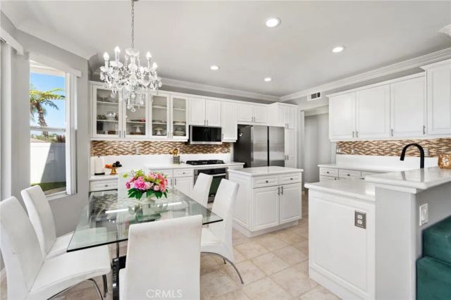 35 Hollyleaf, Aliso Viejo, CA 92656