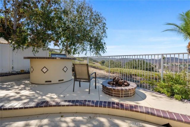 35 Hollyleaf, Aliso Viejo, CA 92656