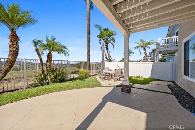 35 Hollyleaf, Aliso Viejo, CA 92656