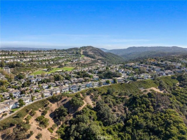 35 Hollyleaf, Aliso Viejo, CA 92656