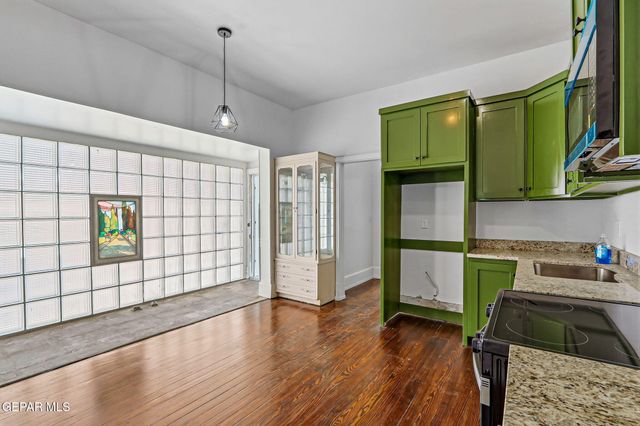 1207 N Kansas Street, El Paso, TX 79902