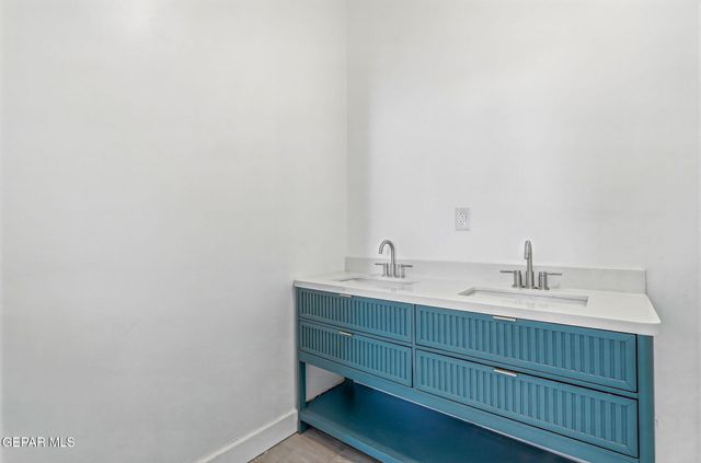 1207 N Kansas Street, El Paso, TX 79902