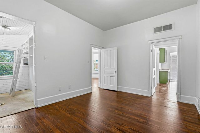 1207 N Kansas Street, El Paso, TX 79902