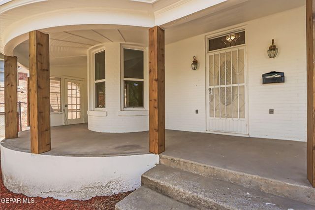 1207 N Kansas Street, El Paso, TX 79902