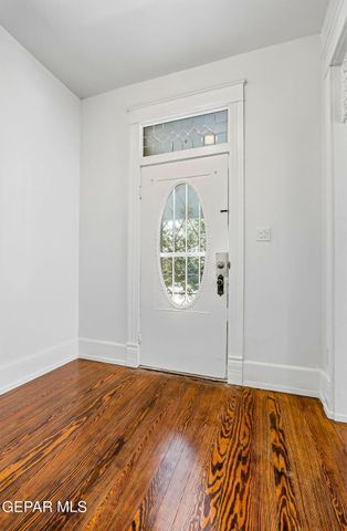 1207 N Kansas Street, El Paso, TX 79902